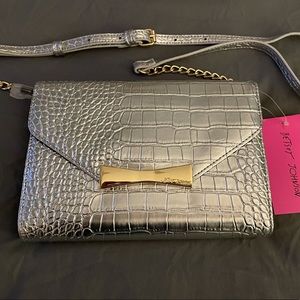 Betsey Johnson Wallet Purse Silver Alligator Print NWT